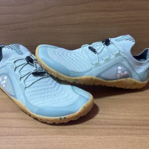 Tenis de marca mixto $999 185