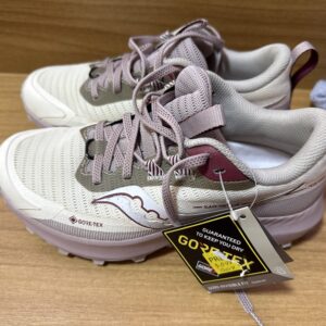 Tenis de marca mixto $899 009