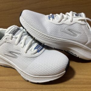 Tenis de marca mixto $999 223