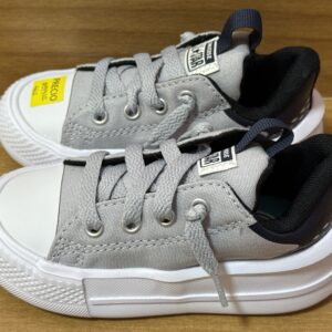Tenis converse gris niño $899 462