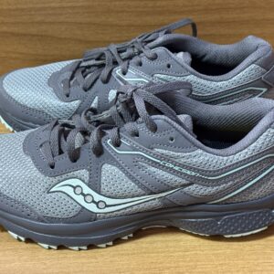 Tenis saucony gris $899 428