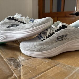 Tenis Skechers  $1,049 390