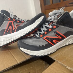 Tenis NEW BALANCE  $1,049 404