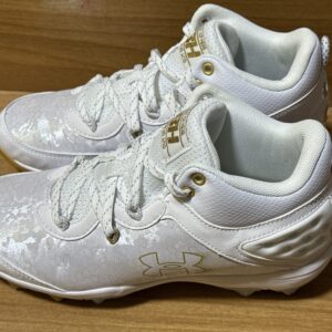 Tenis under armour blanco/dorado $1049 891