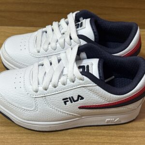 Tenis fila blanco niño $899 940