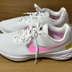 Tenis Nike blanco/rosa $1,099 582