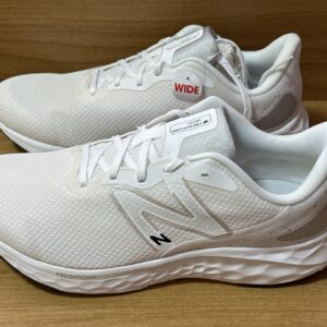 Tenis New balance $1099 684