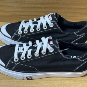 Tenis fila negro/blanco $949 977