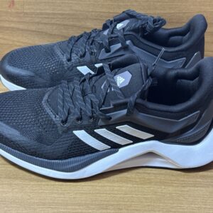 Tenis Adidas negro $1099 953