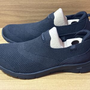 Tenis Skechers negro 899 788