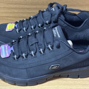 Tenis Skechers negro $999 817