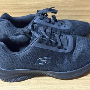 Tenis Skechers negro $999 727