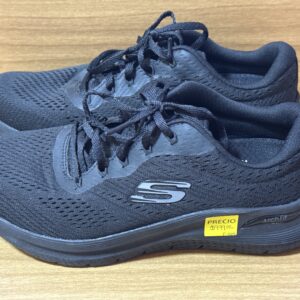 Tenis Skechers negro $999 769
