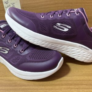 Tenis Skechers morados $899 835