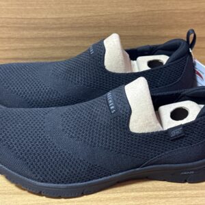 Tenis Skechers negro 899 786