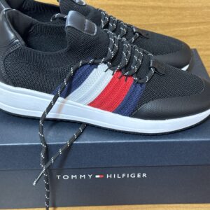 Tenis tommy, Calvin Klein, Skechers $1299