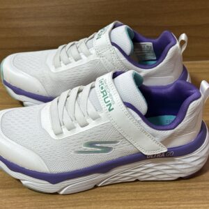Tenis Skechers blanco/morado $999 948