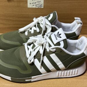 Tenis Adidas verde/blanco $1099 880