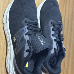 Tenis New balance negro $1099 913