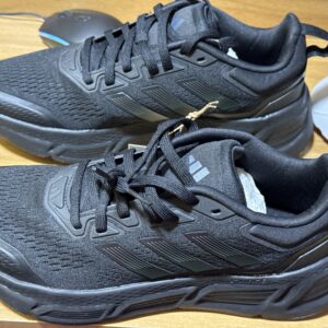 Tenis Adidas negro $1199 1290