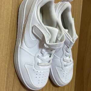 Tenis blanco Nike niño $1049 1241