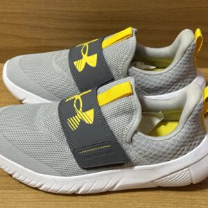 Tenis under armour gris/amarillo $1049 1068