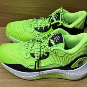 Tenis under armour verde $1049 1220