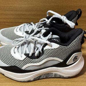 Tenis under armour niño blanco/ negro $1049 1072