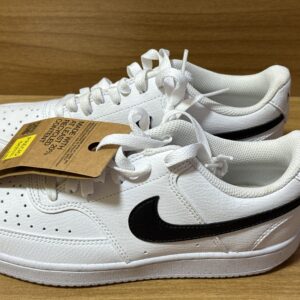 Tenis Nike blanco/negro $1099 1057